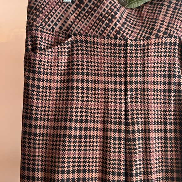 NWT Torrid Plaid Women's Pointe Pants - Picture 3 of 7